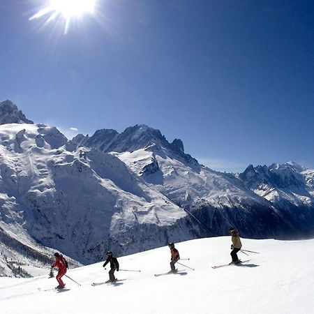 Apartment Au Bon Coin - Luxury Chamonix Hidden Haven, Mont Blanc View, Hot Tub And Garden Bagian luar foto