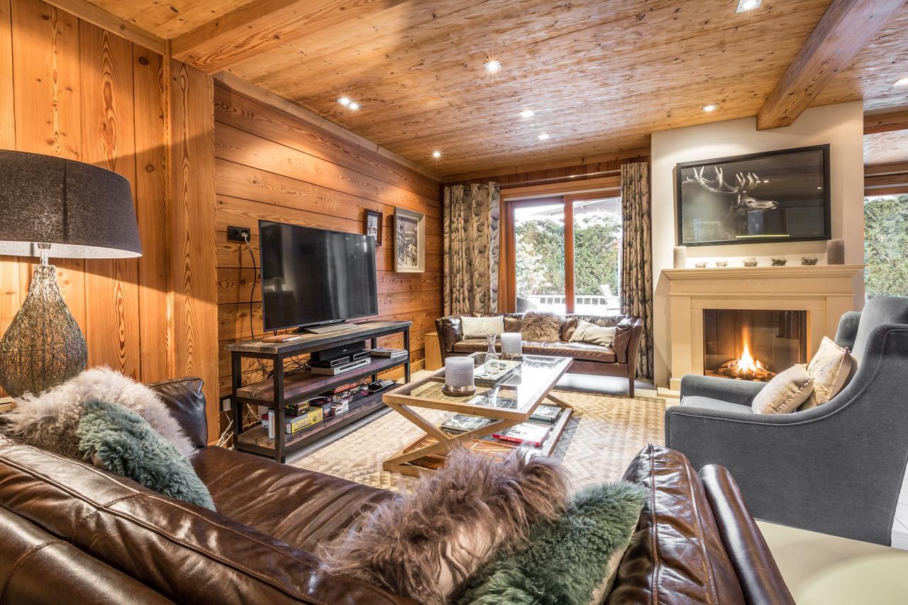 Apartment Au Bon Coin - Luxury Chamonix Hidden Haven, Mont Blanc View, Hot Tub And Garden Bagian luar foto